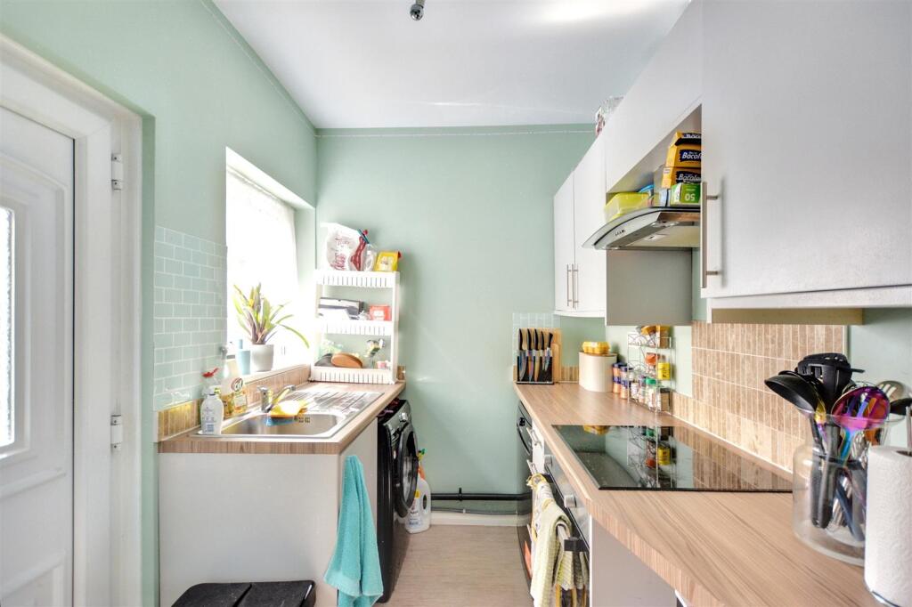 Kitchen_1.jpeg