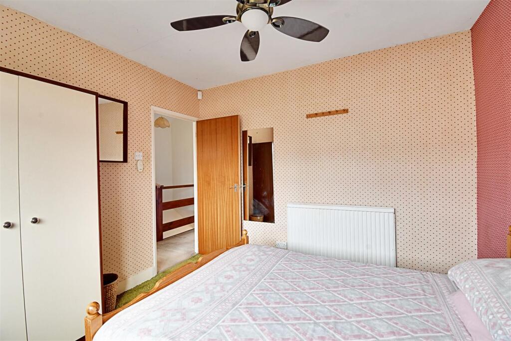 Bedroom 2_2.jpg