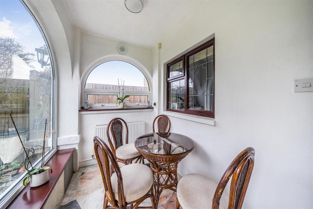 Rear Morning Room 2.jpg