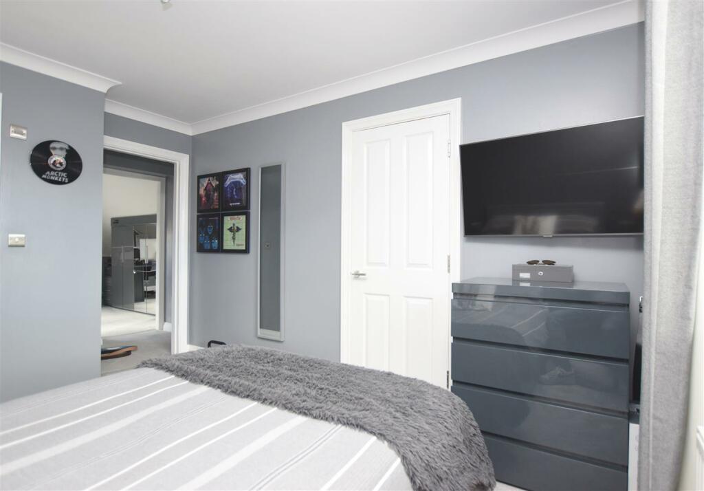 Bedroom 2 V2.JPG