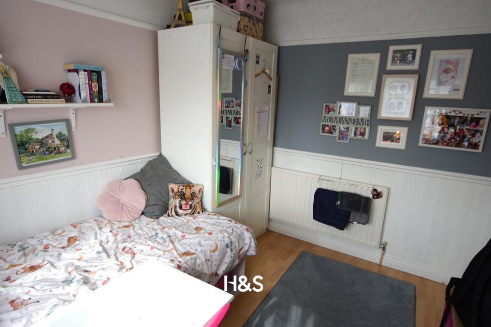 244 Church Road - bedroom 2..jpg