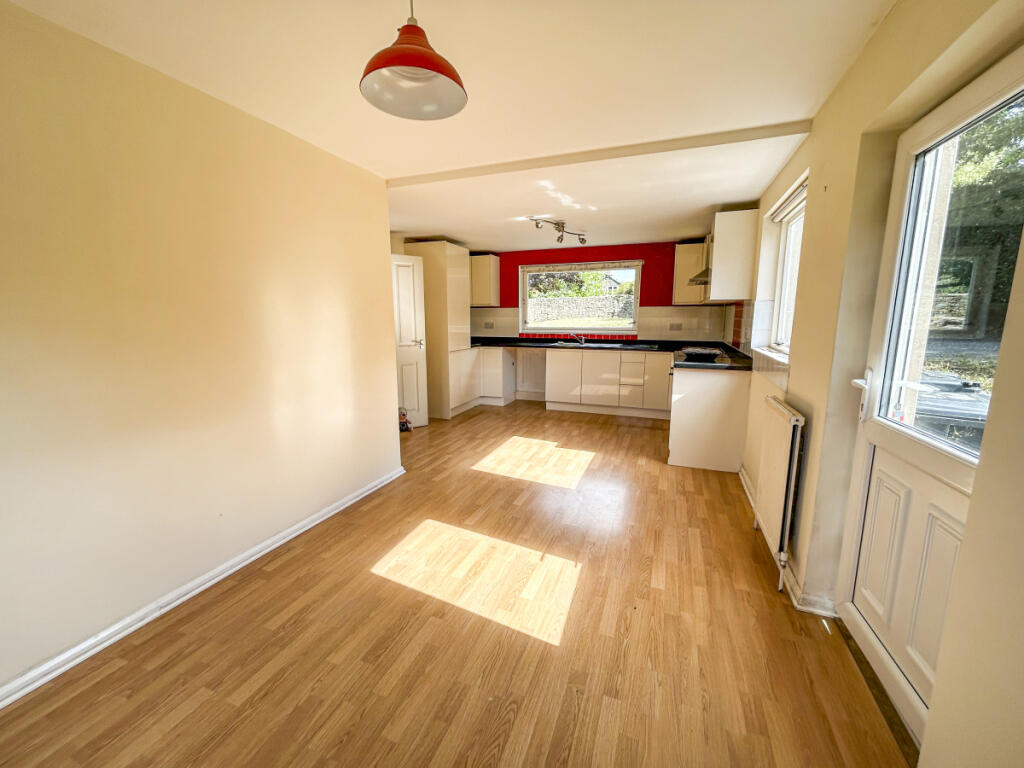 Detached 4 Bedroom House