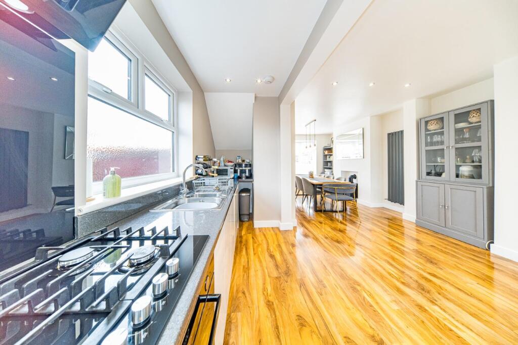 36 Ford Road dining kitchen 2.jpg