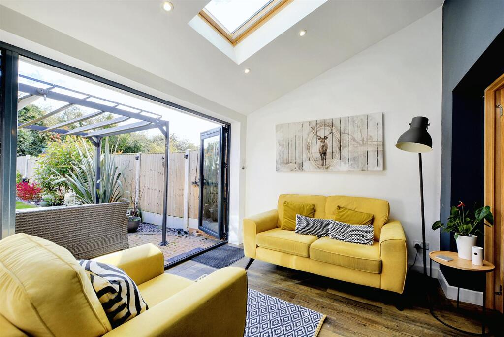 Sitting Room_3.jpeg