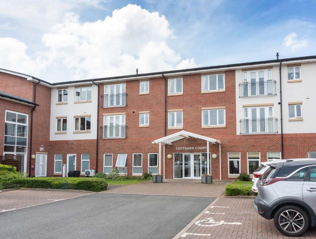 Eastbank Court/Lodge