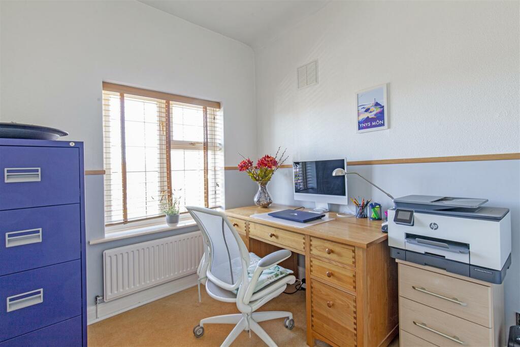 Bedroom 3-1.jpg