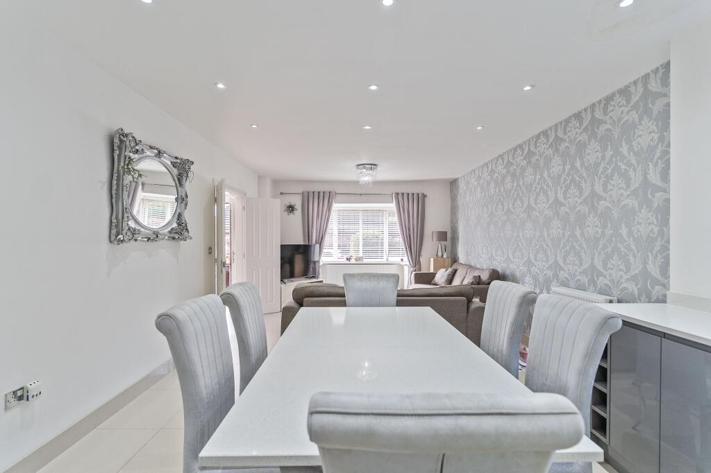 Kitchen/Family room