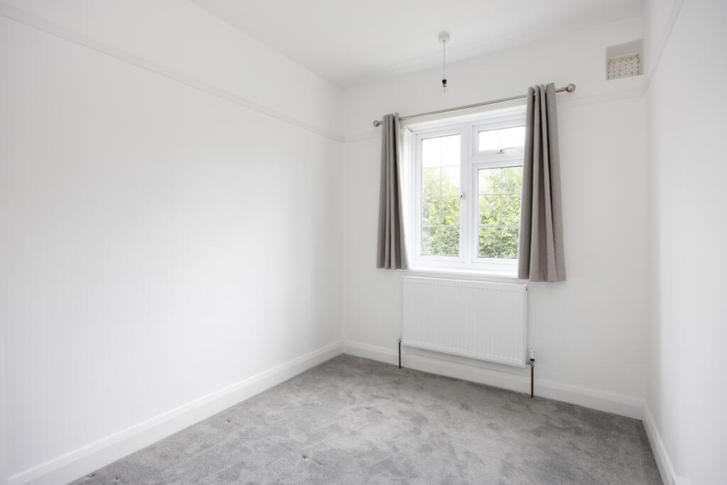 Lingfield Court F...