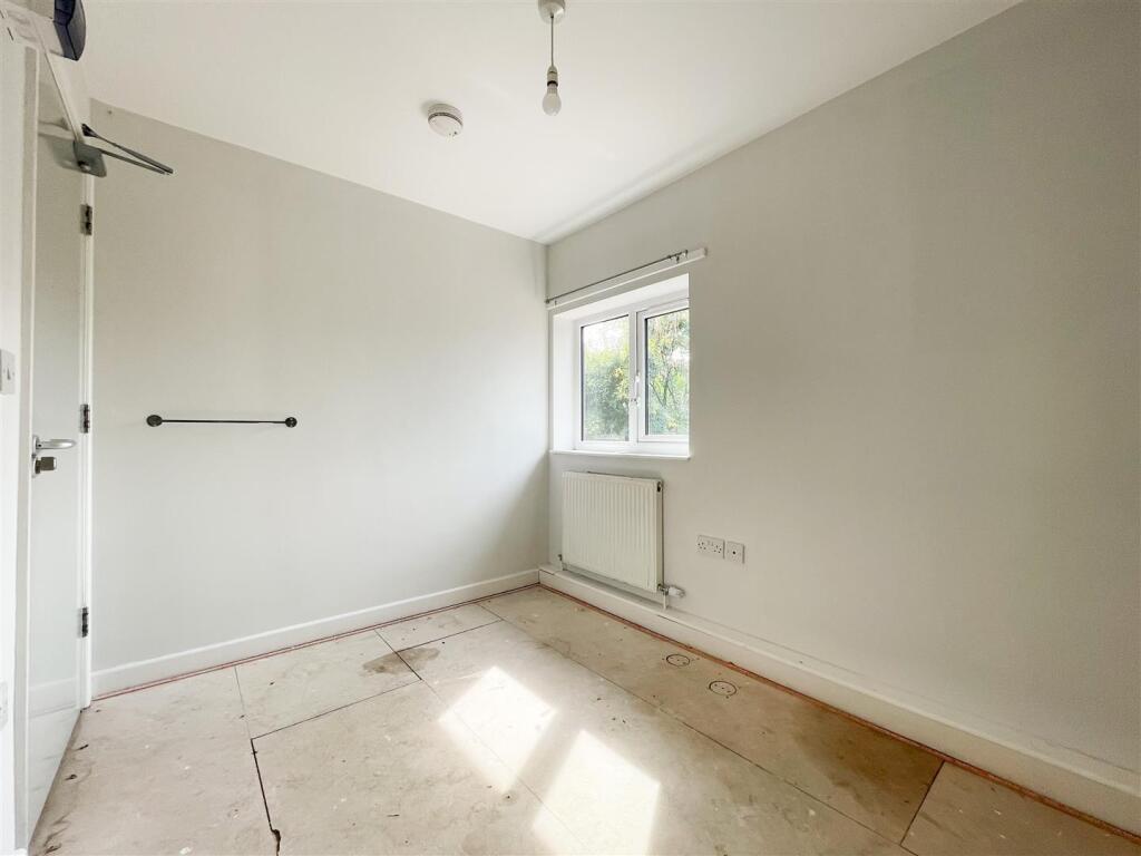BEDROOM TEN