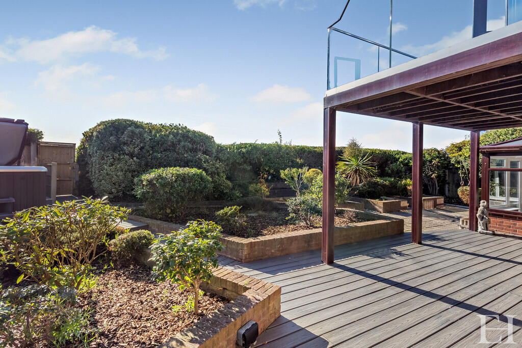 8664256-exteriorW...