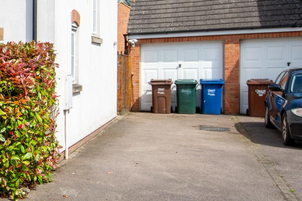Garage/Driveway