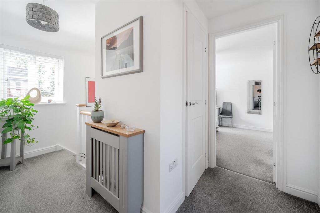 5 Plantation Lane, Towcester