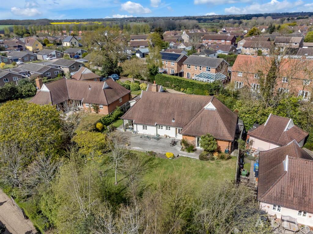 2 Hanbury Close, Halesworth IP19 8DG (6).jpg