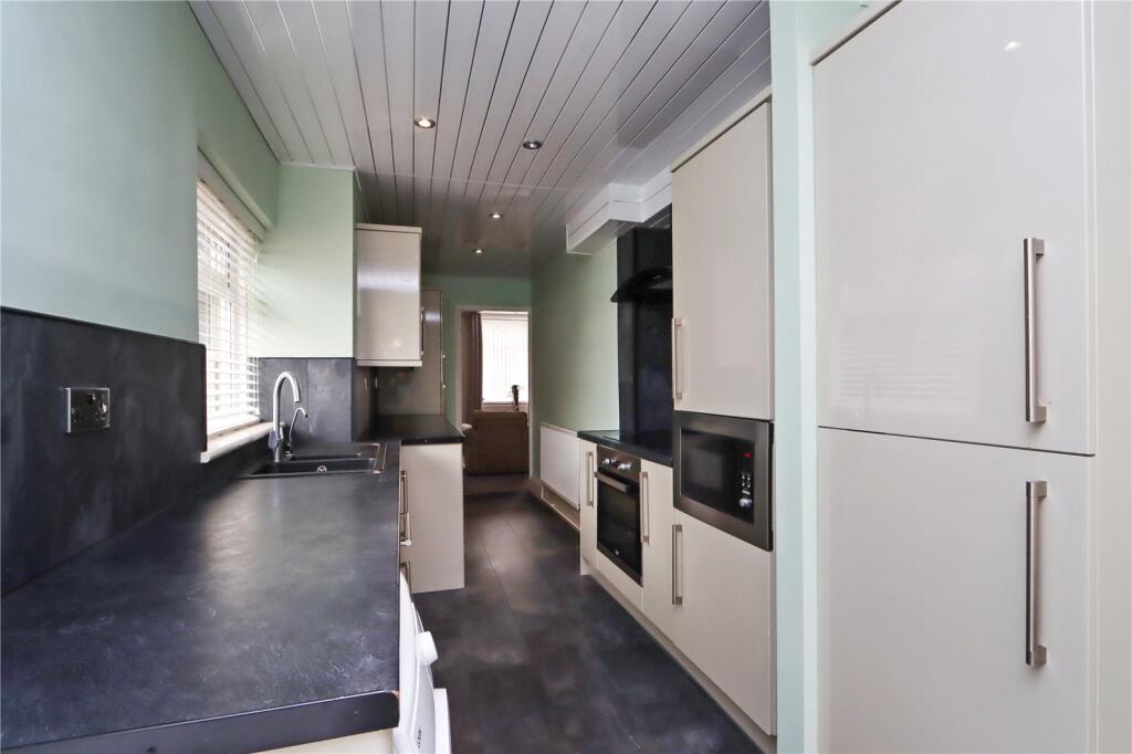 Kitchen Pic 2