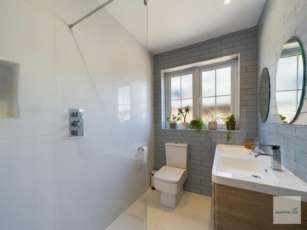 CAM03394G0-PR0174...