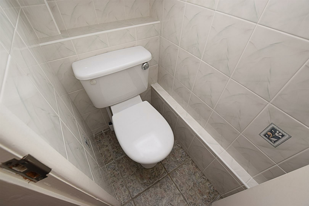 CLOAKROOM/WC