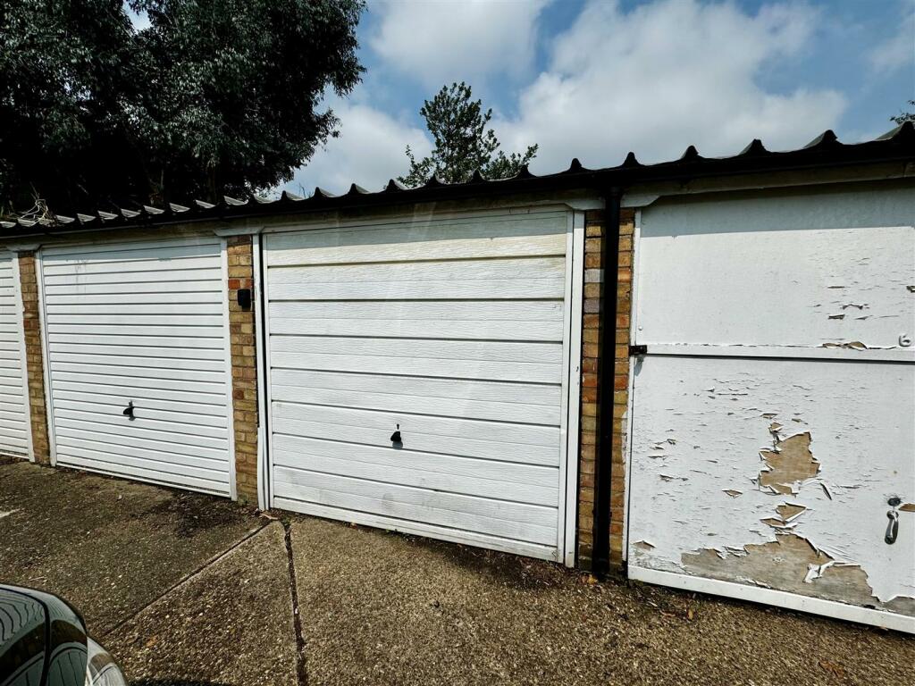 Garage.jpg