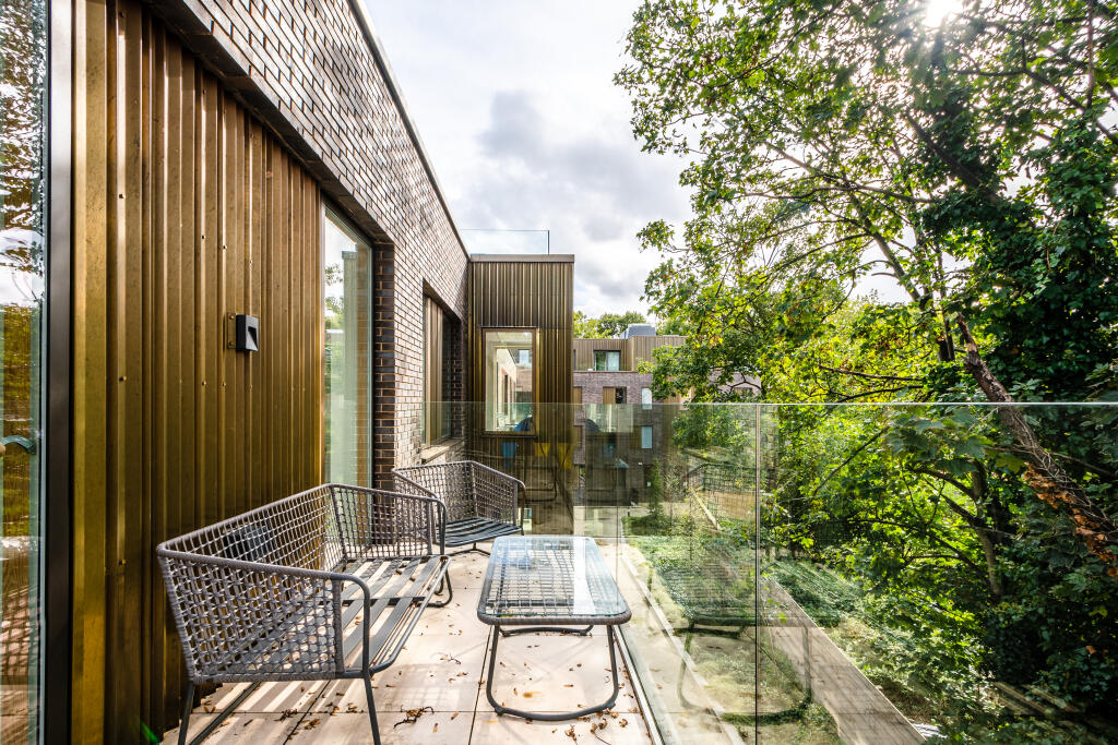 Blackburn House 23 - 15.jpg