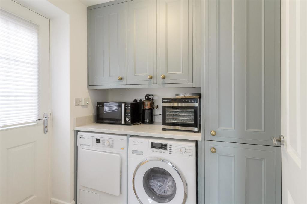 16 Dunbar Way [HIGHres] 016.jpg