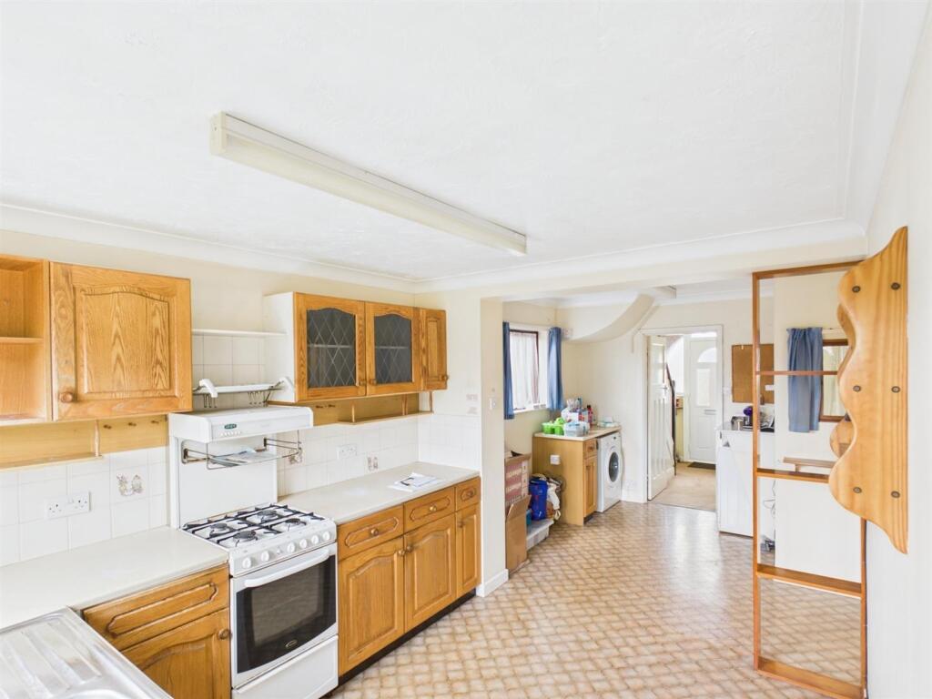 Kitchen / Breakfast Room