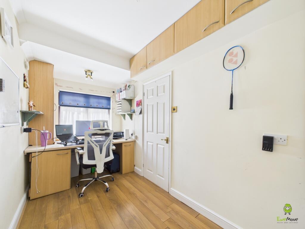 CAM02615G0-PR0087-STILL022