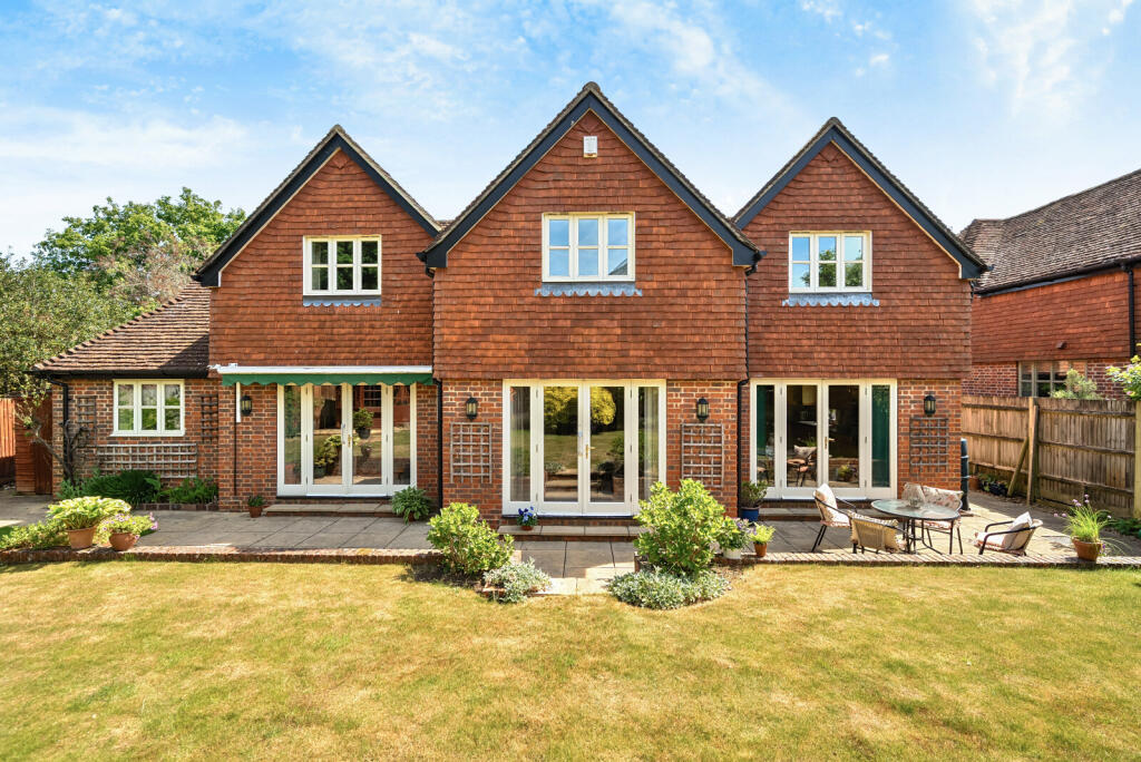 1296017-9-682c6ad...