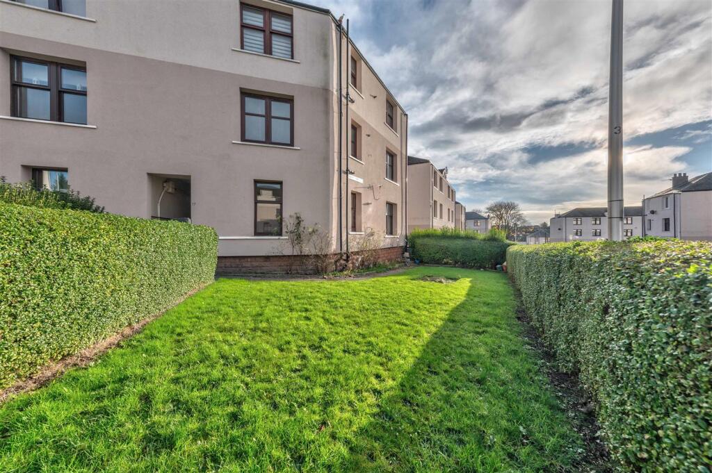 17B Hepburn Street Dundee-12.JPG