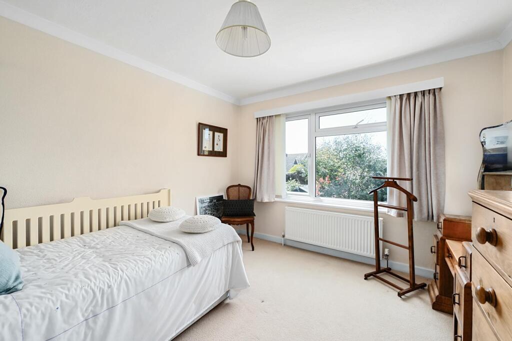 27 Saltdean Way TN39 (14).jpg