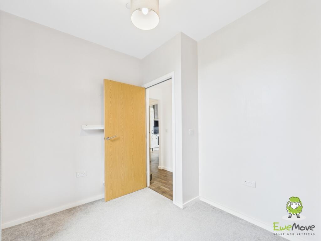 CAM03778G0-PR0266-STILL021