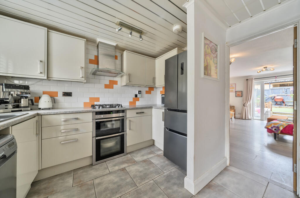 1328709-3-6889fca...