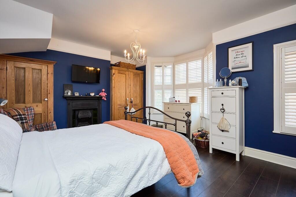 Edward Knight 202...