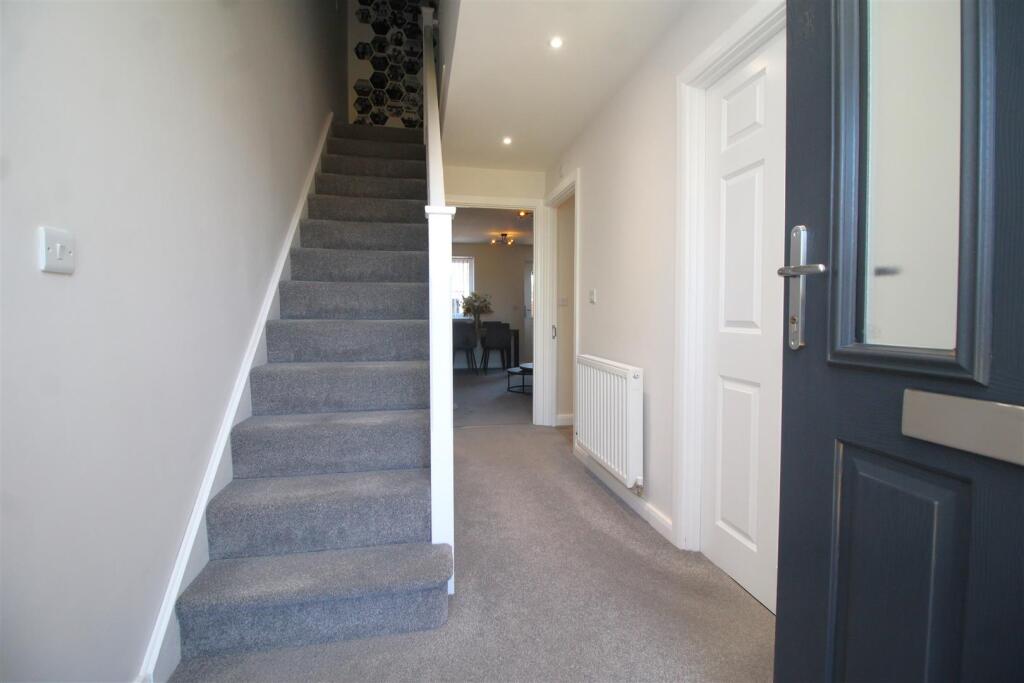 hallway .JPG