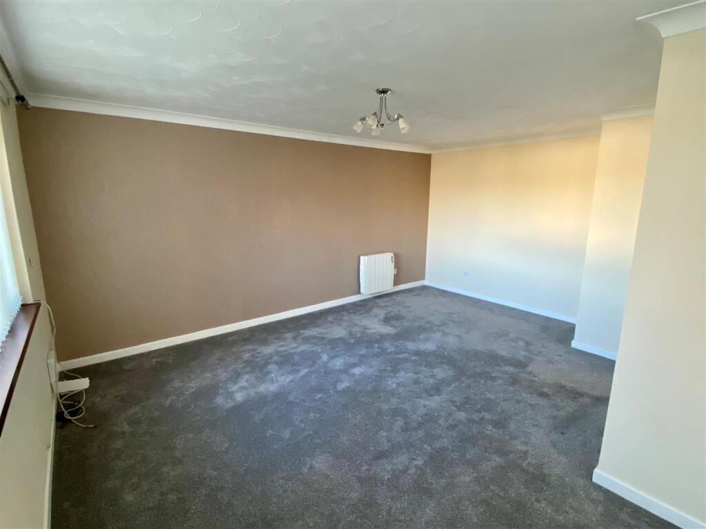 10 Gorse Close Lounge