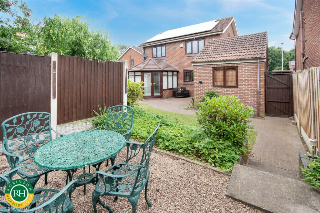 gardens / rear aspect