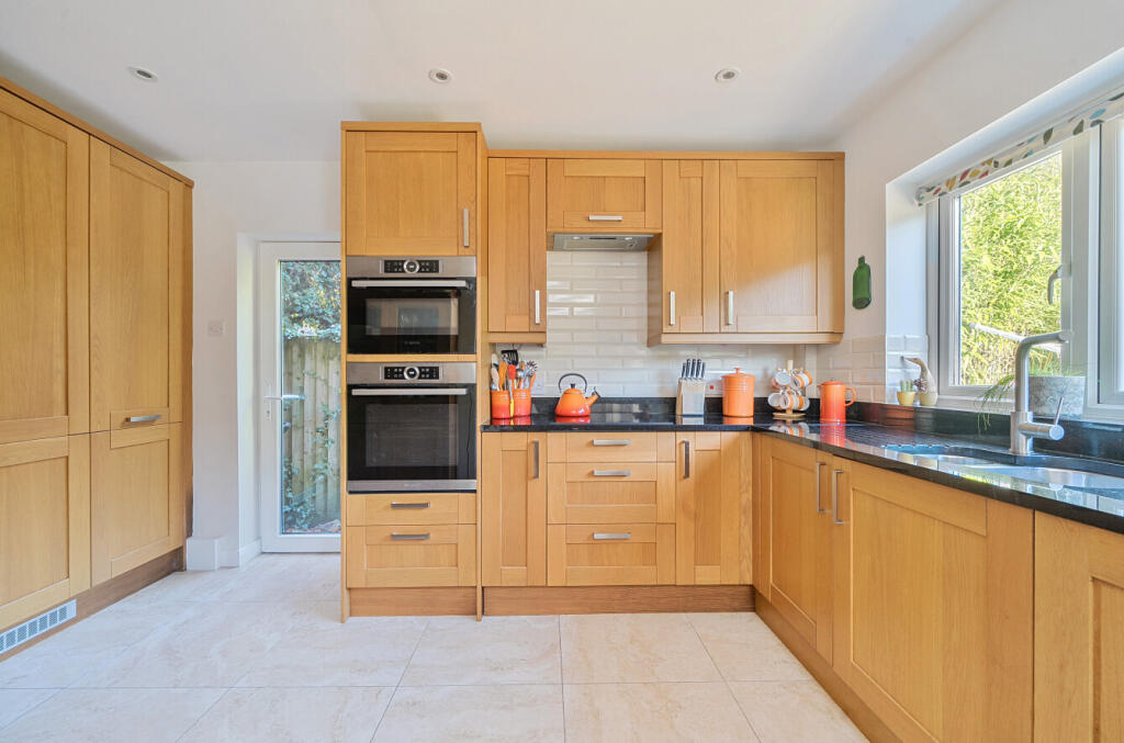 1383909-26-69206b...