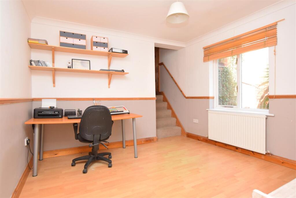 Reception room 1.JPG