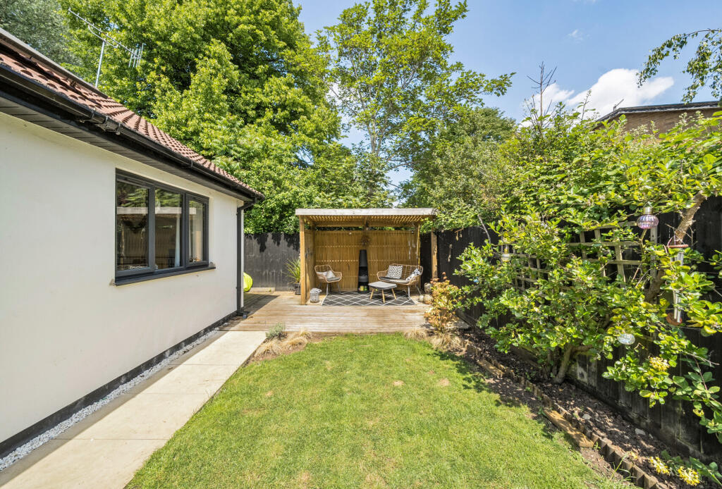 1298556-36-682f21...