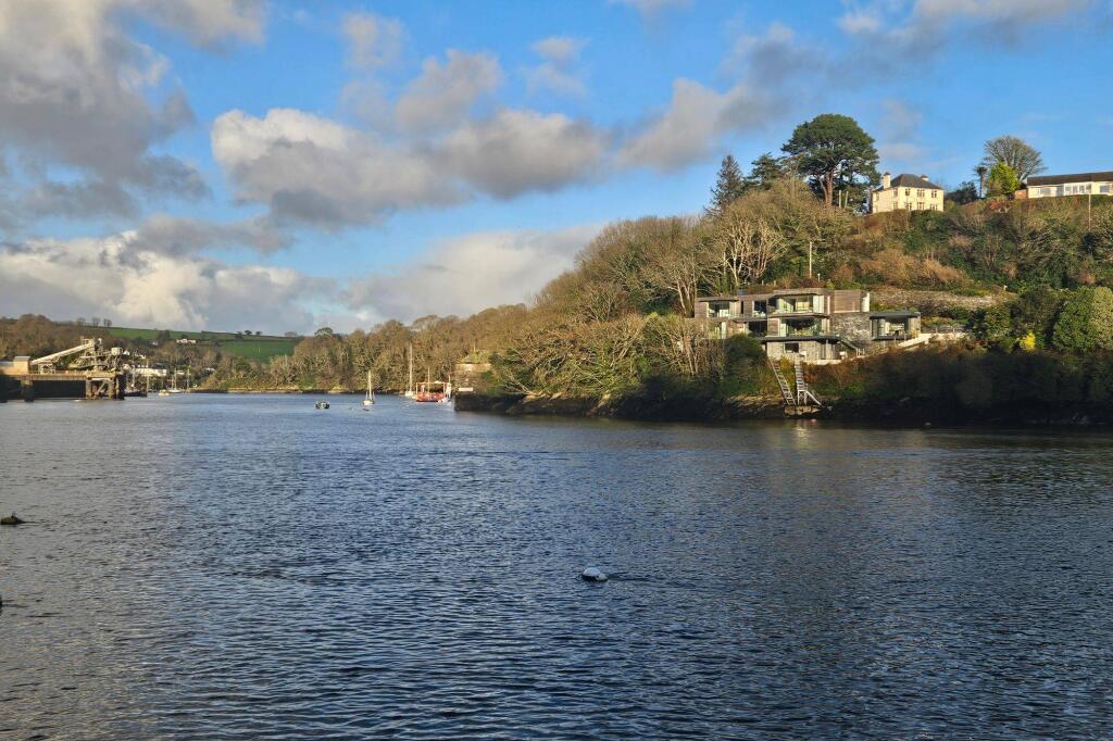 Ferrymans Cottage, 6 Station Road, Fowey, PL23 1DF
