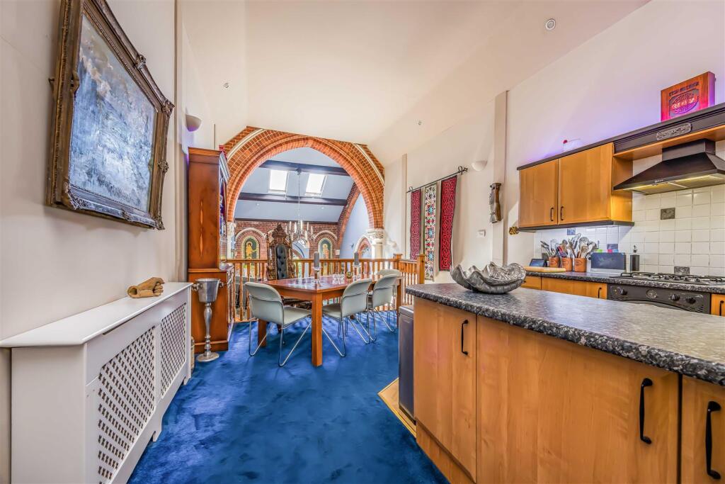 9 Grand Division Row, Henderson Road, Southsea-Sma