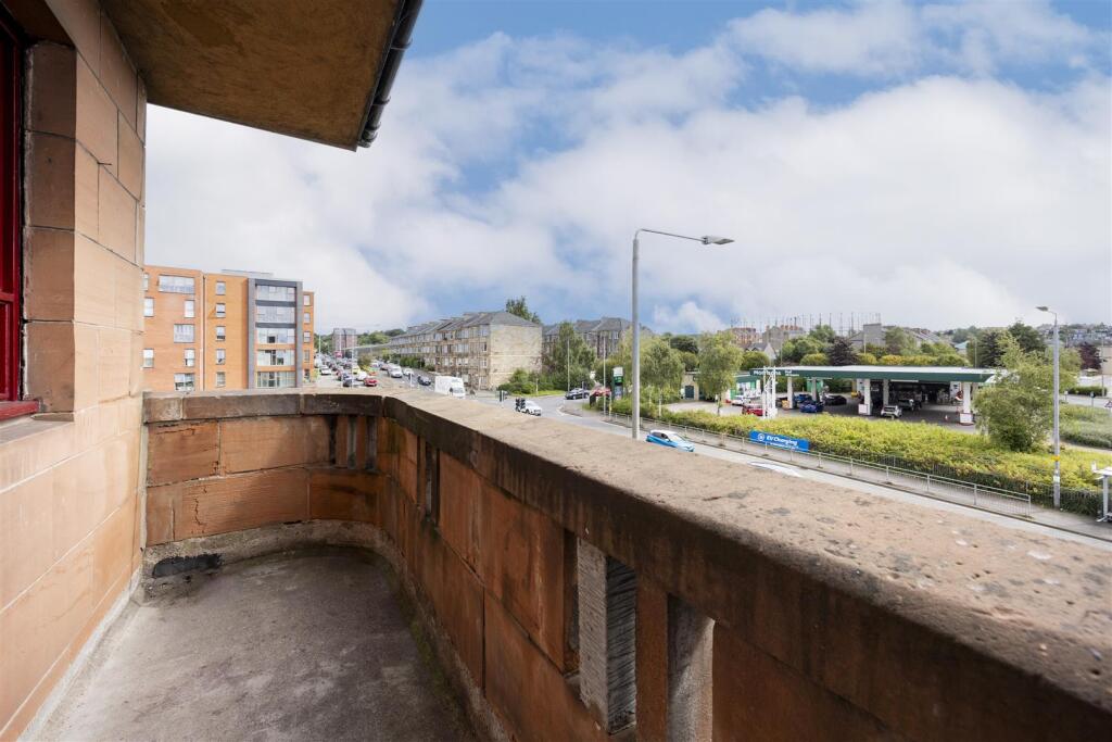 2-2_145_BEARSDEN_ROAD_GLASGOW_004.JPG