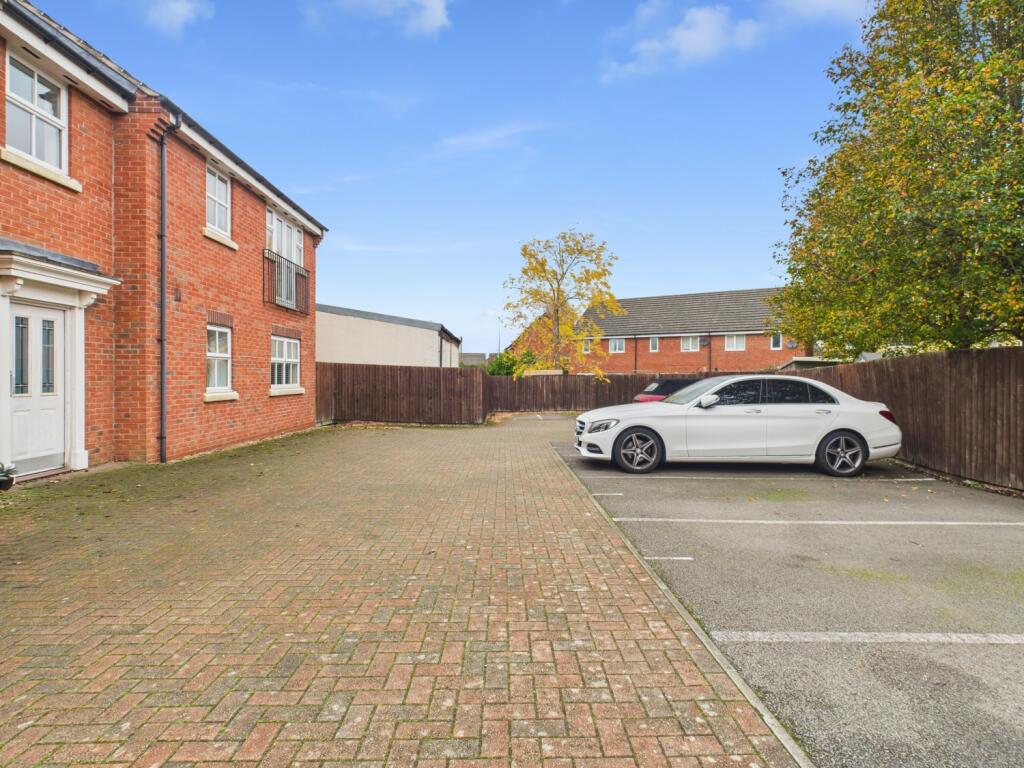 CAM03293G0-PR0249-STILL032