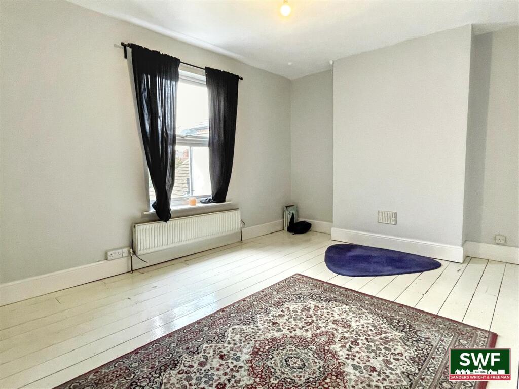 Bedroom2.jpg