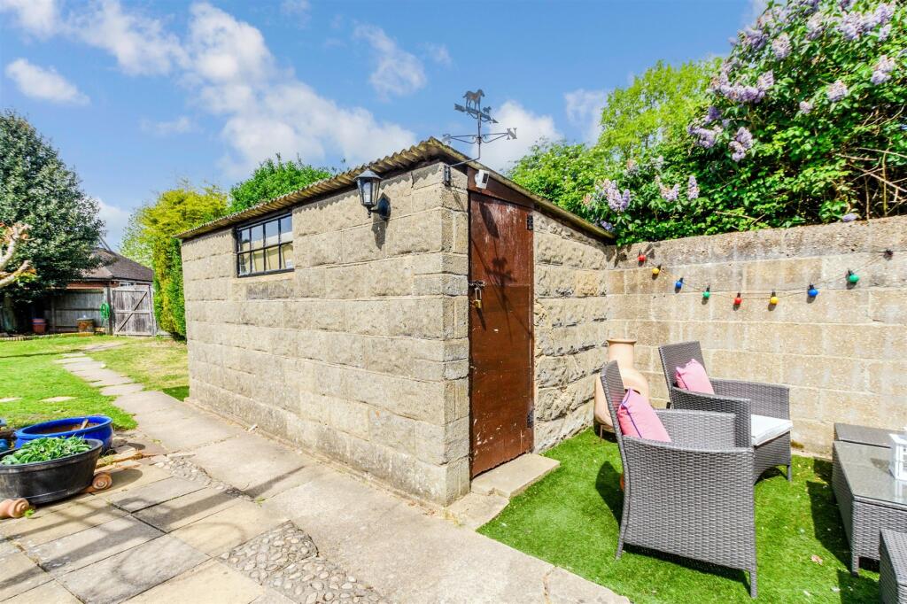 Workshop/Outbuildings