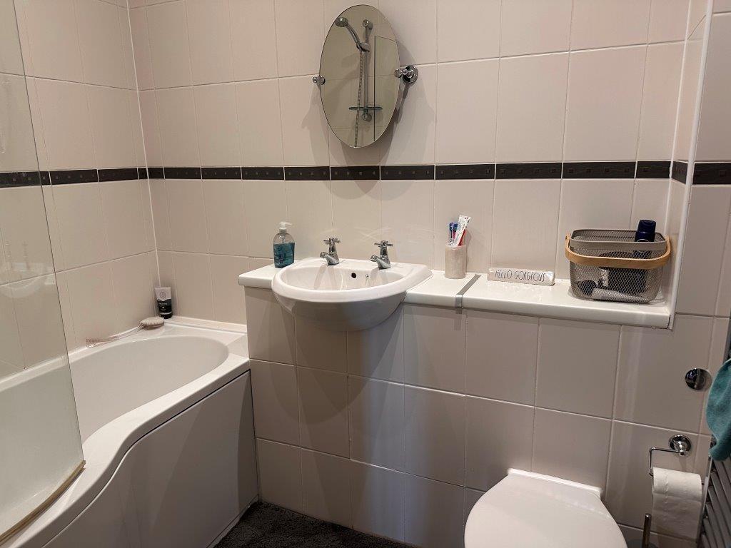 73 Reffield Close, Towcester (6).jpg