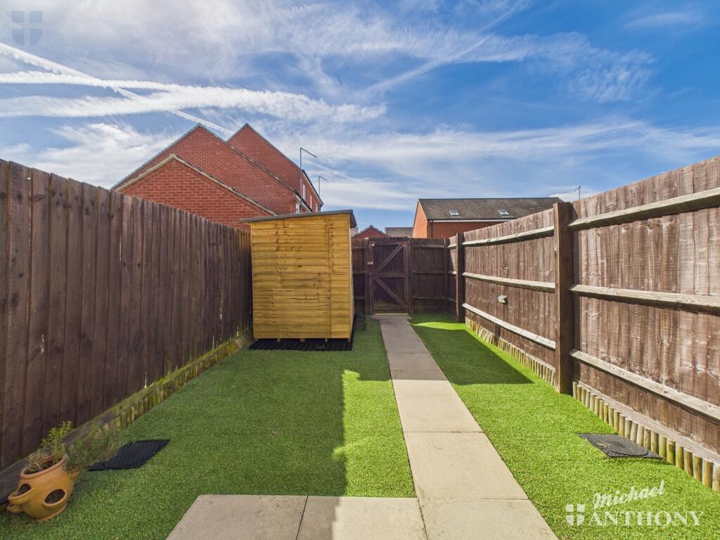 CAM03218G0-PR0587-STILL011