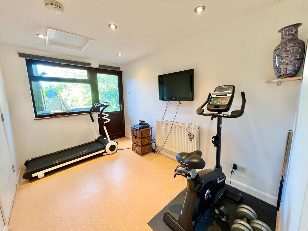 IMG-20250321-WA00...