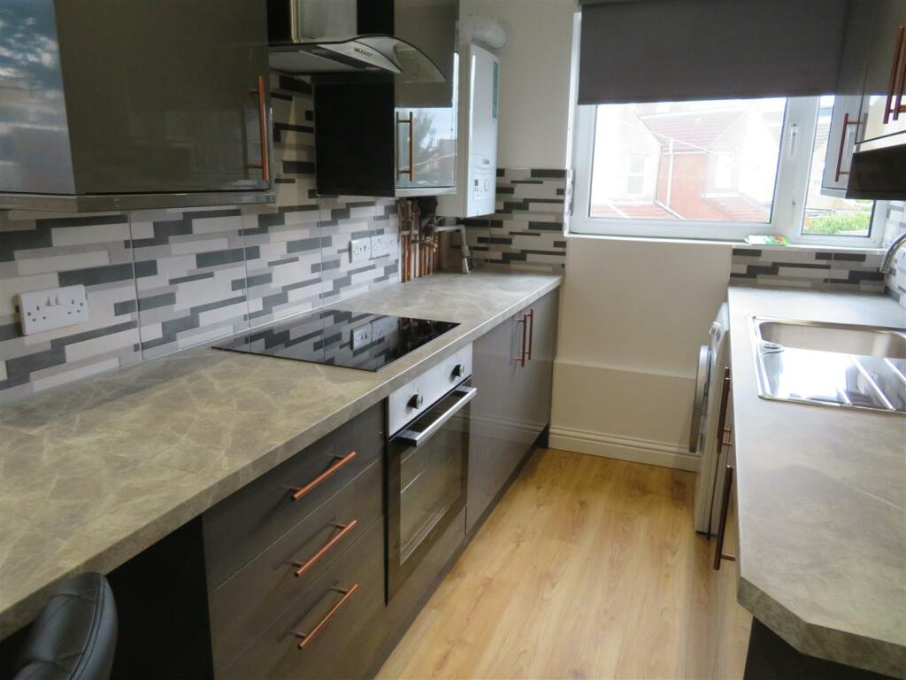 13 Milverton Kitch5.JPG