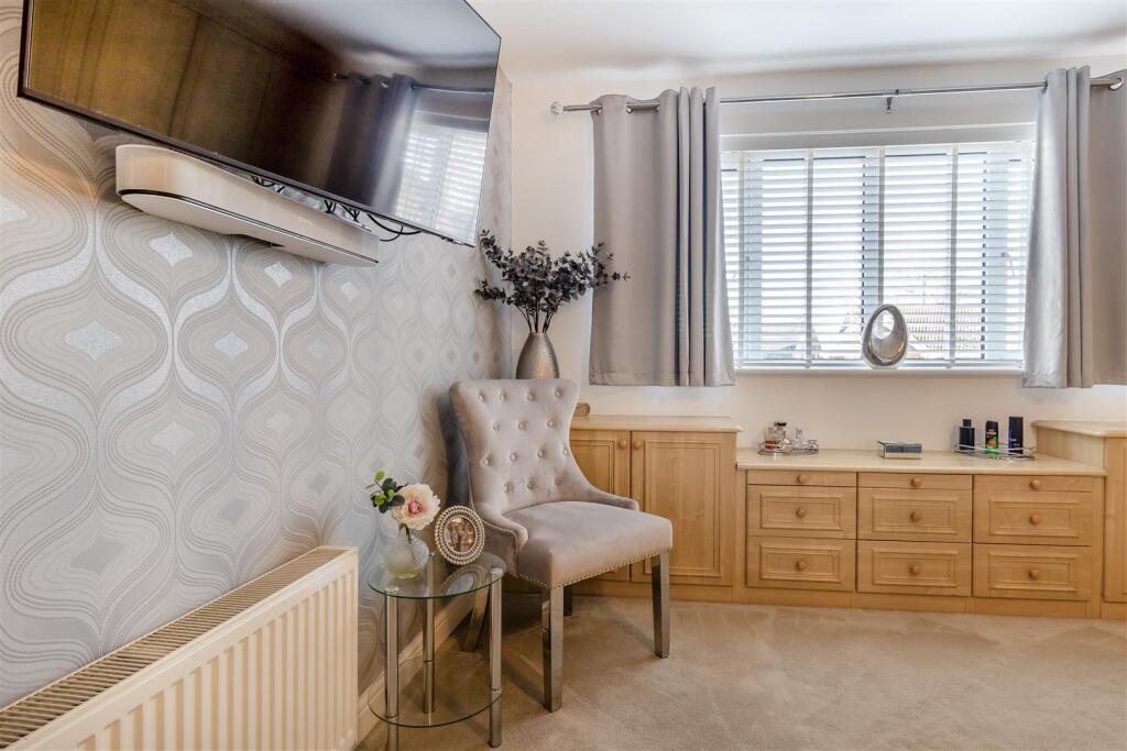 8635278-interior14.jpg