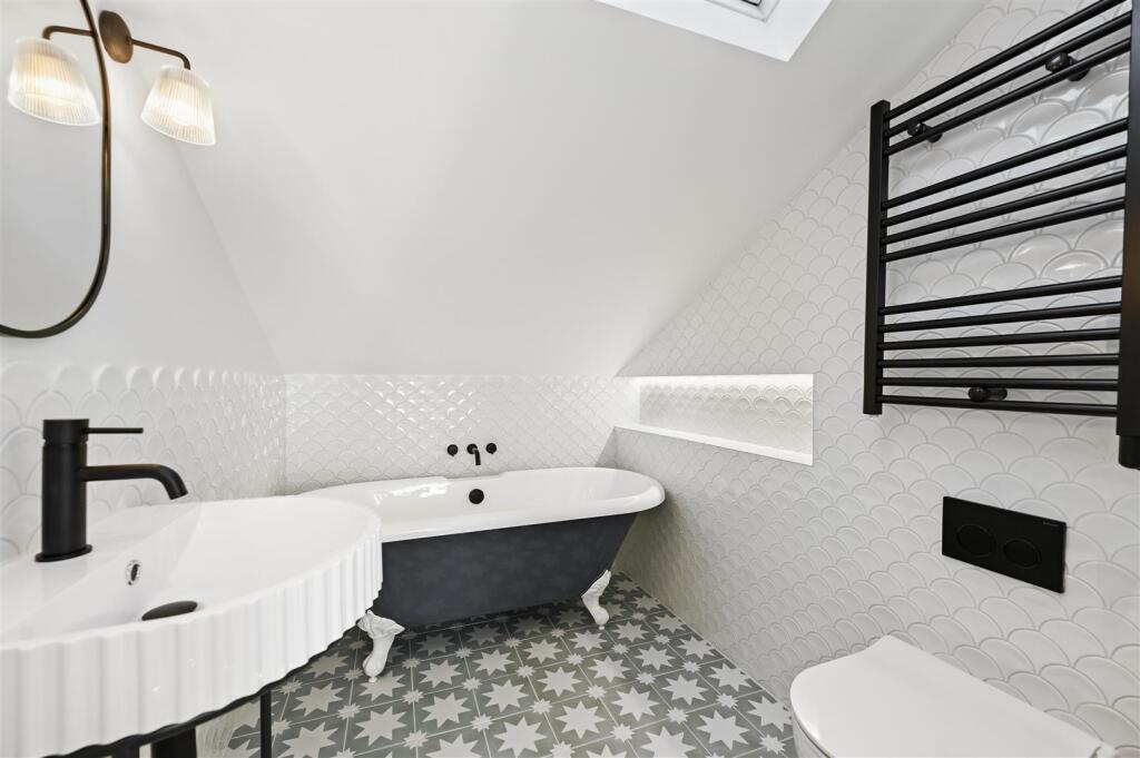 Caithness Road - Bathroom3