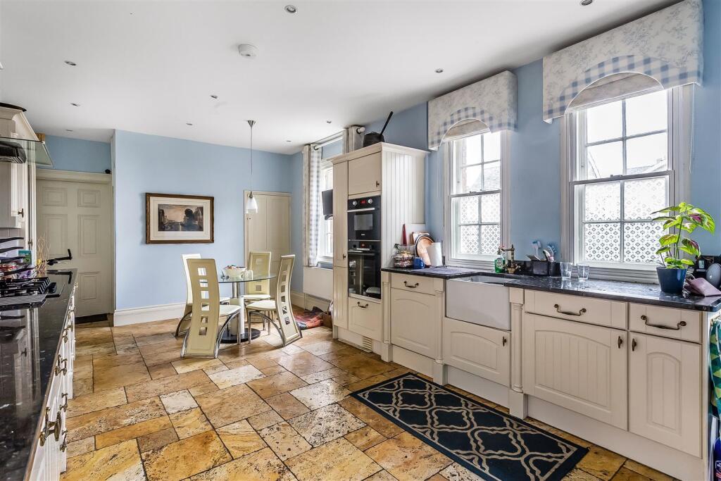York-Cottage-6.jpg